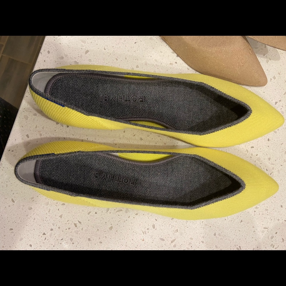 BNIB Rothy’s Sunbeam The Point Sz 9 brand new * never worn